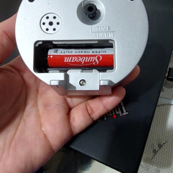 Seiko Small Silver Bedside Alarm Clock QHE146SLH Good Alarm Companion @comeincos - Picture 7 of 7